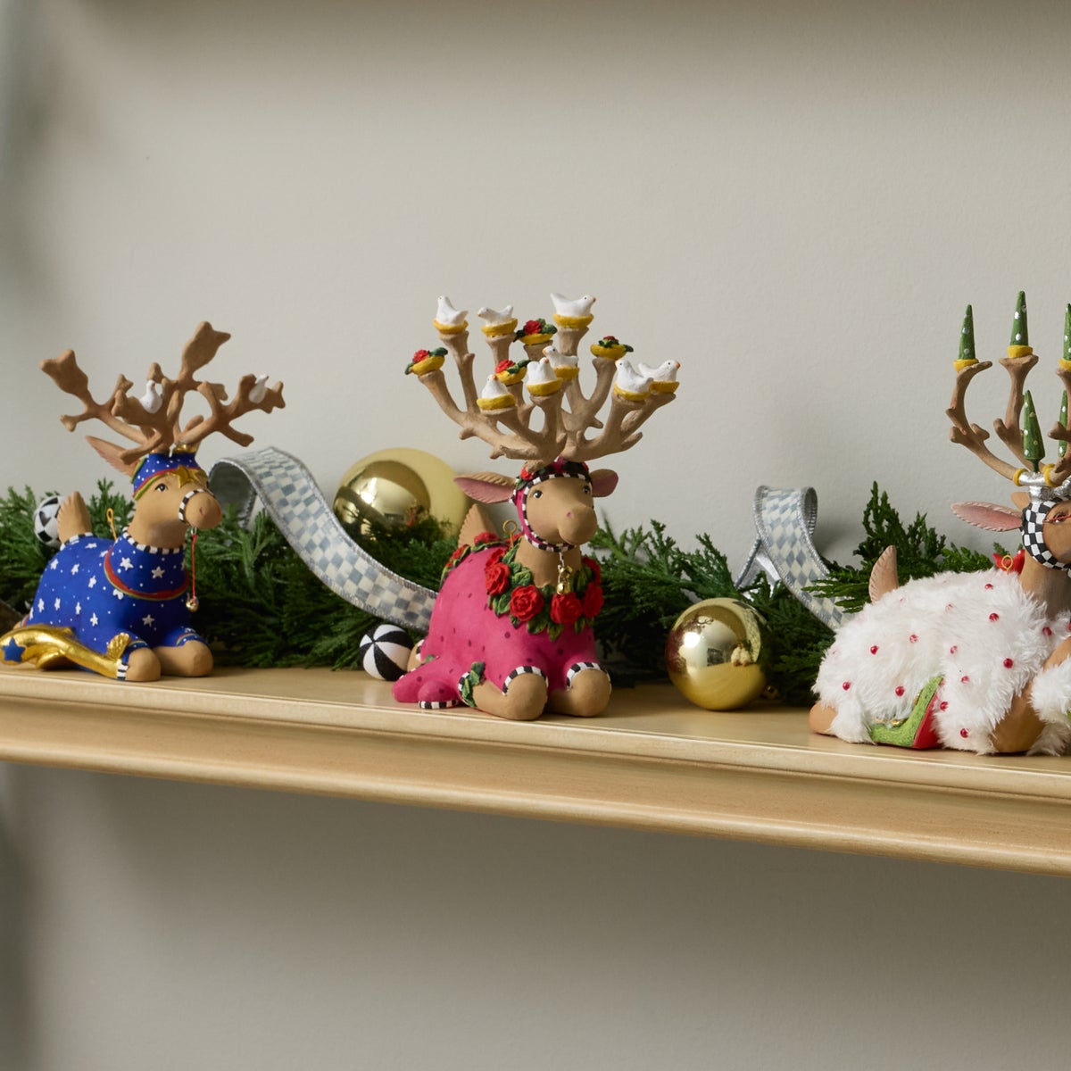 Patience Brewster Dash Away Sitting Donna Reindeer Figure - Image 3