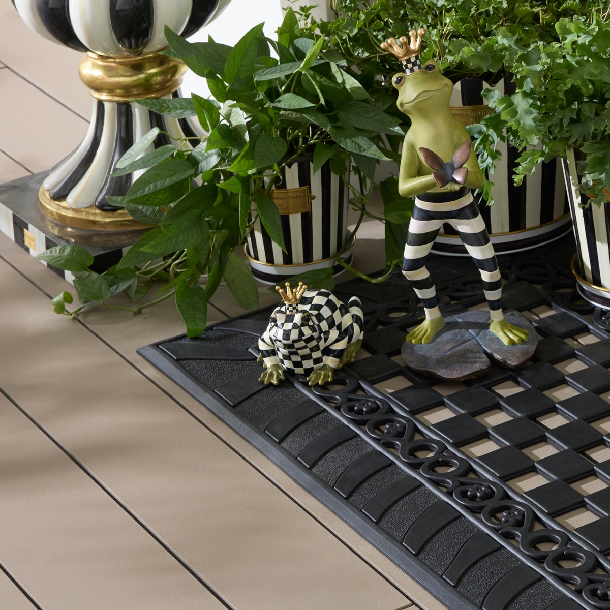 Courtly Check Frog Hide-A-Key - Image 2