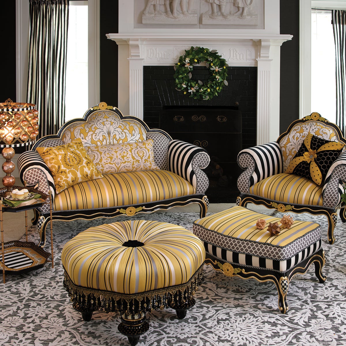 Queen Bee Ottoman - Image 2