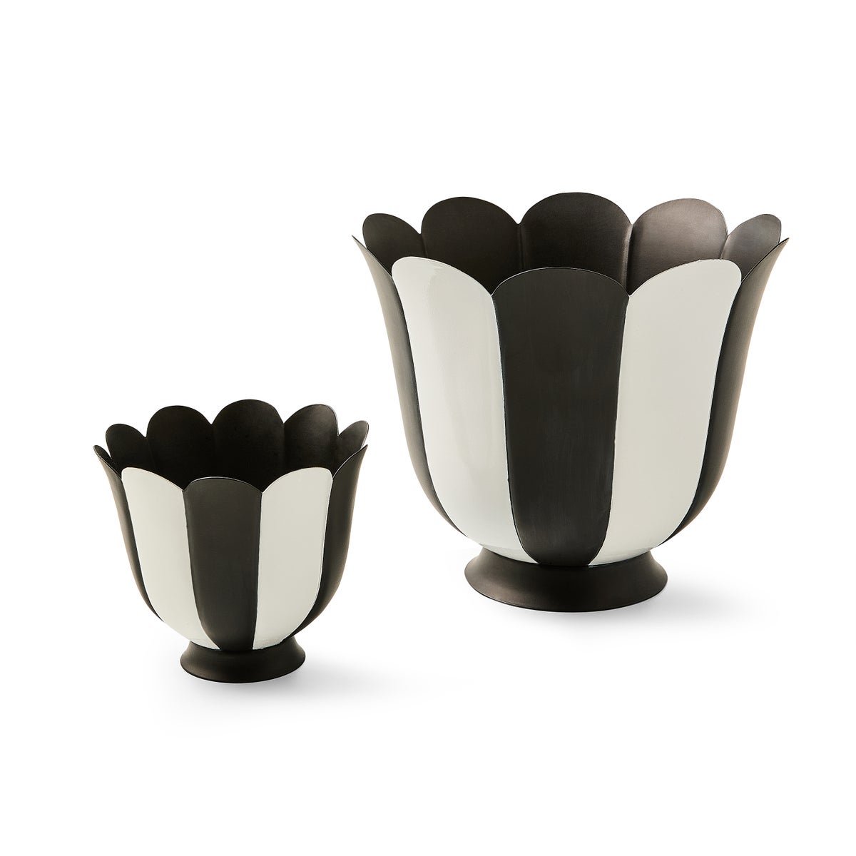 Courtly Stripe Scalloped Large Flower Pot - Image 3