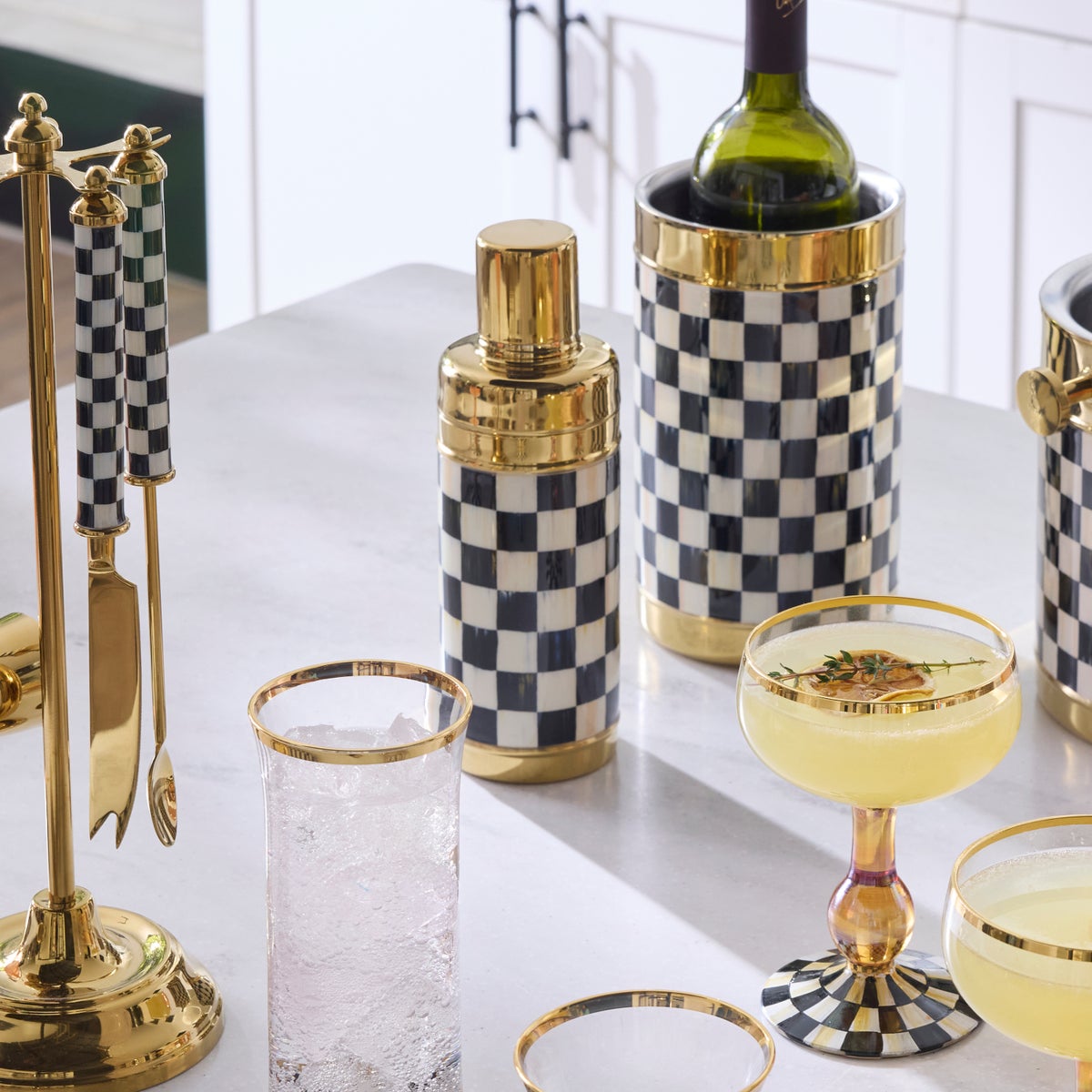 Courtly Check 3260 Gold Cocktail Shaker - Image 2