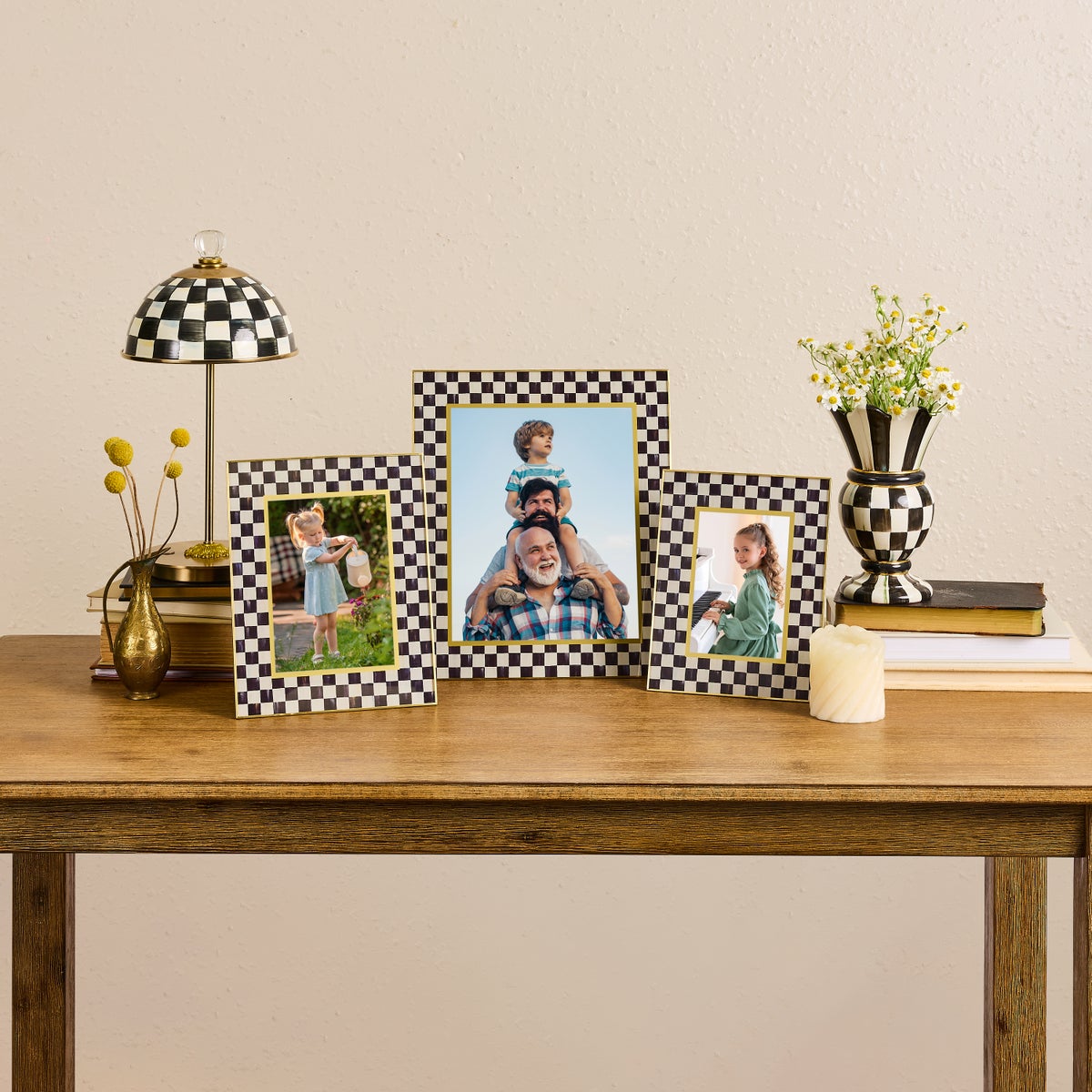 Courtly Check 4" x 6" Glass Frame - Image 2