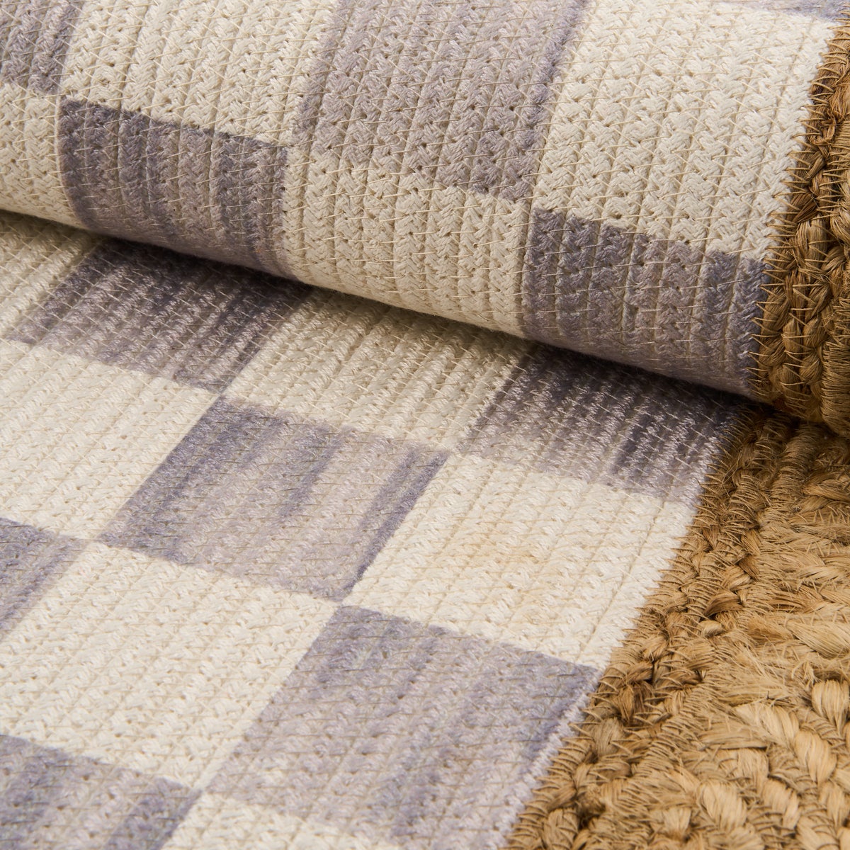 Grey Check with Jute Scallops 1'11.25" x 3'8.5" Rug - Image 3