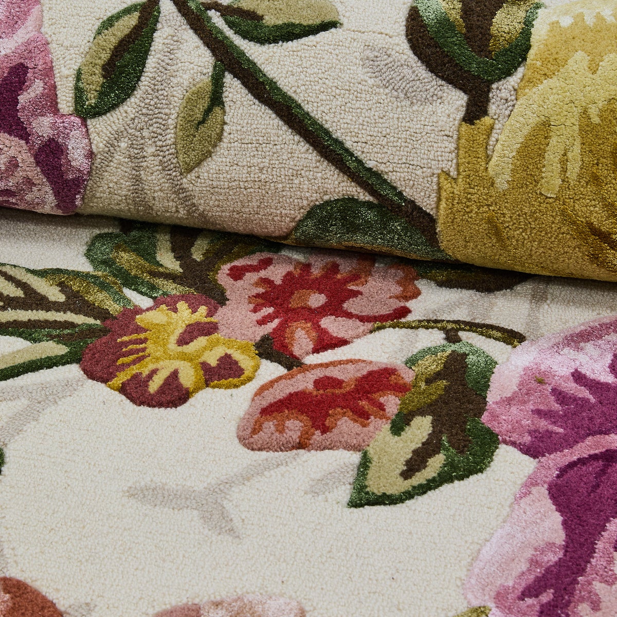 Golden Peonies 2'6" x 8' Runner - Image 2