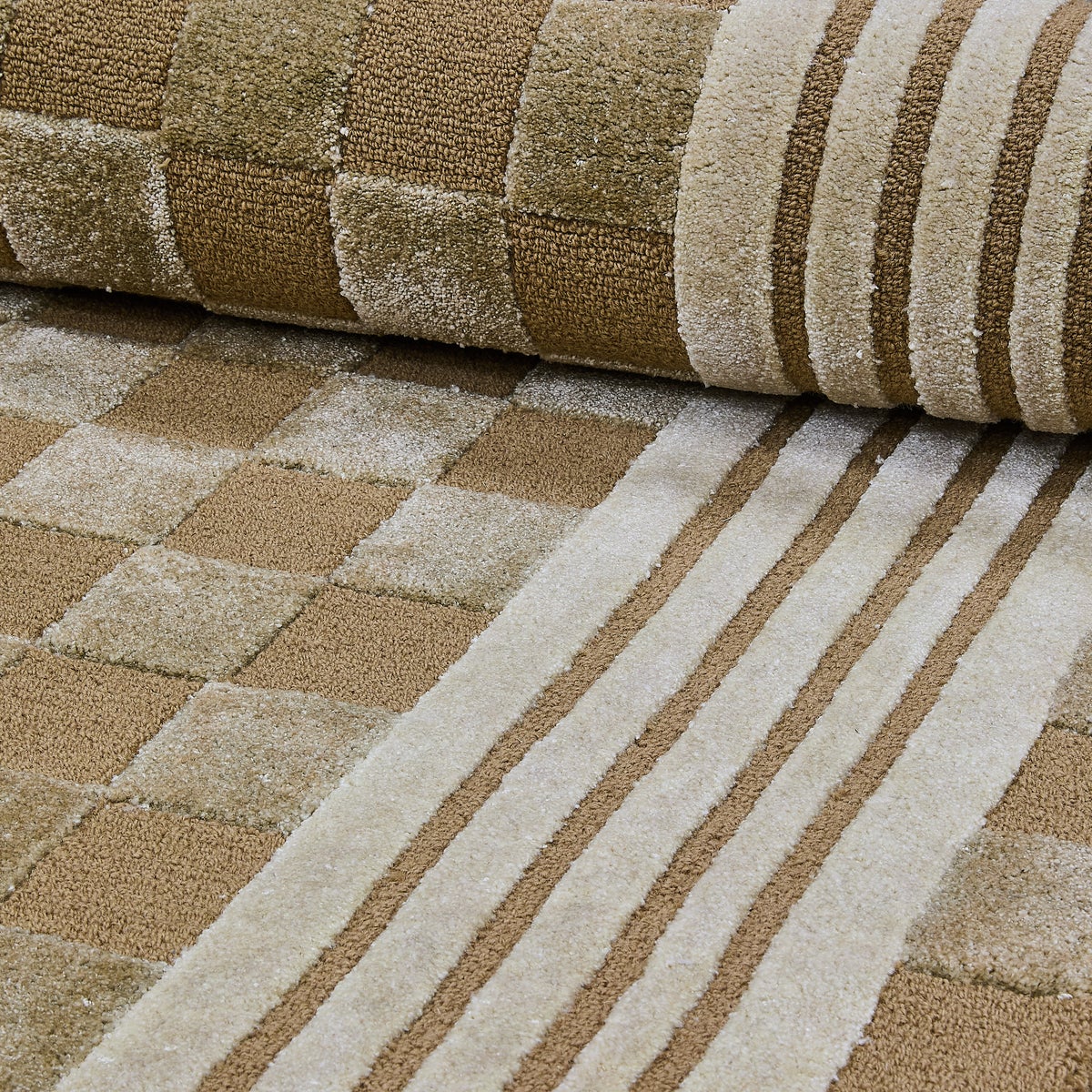 Mocha Tonal Check 3' x 5' Rug - Image 2