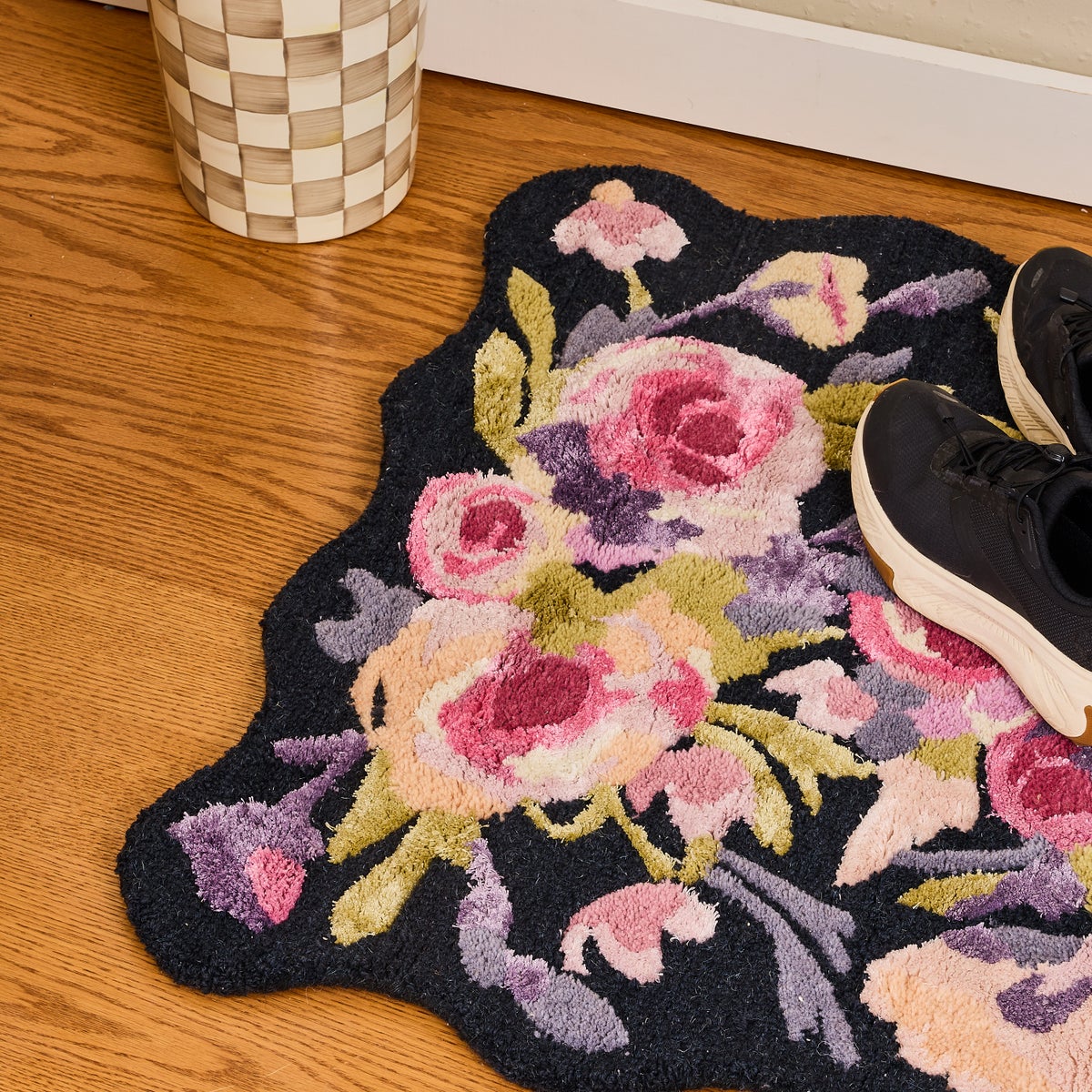 Violet Roses 3' x 5' Rug - Image 2