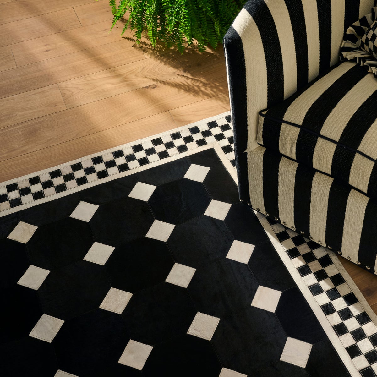 Black Tile Hair on Hide 6' Round Rug - Image 2