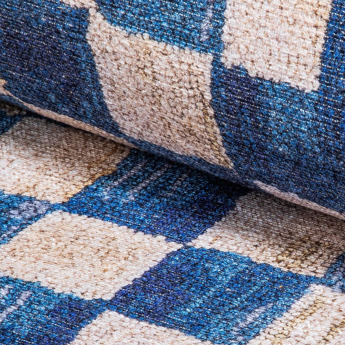 Truly Royal Check 2' x 3' Washable Rug - Image 3