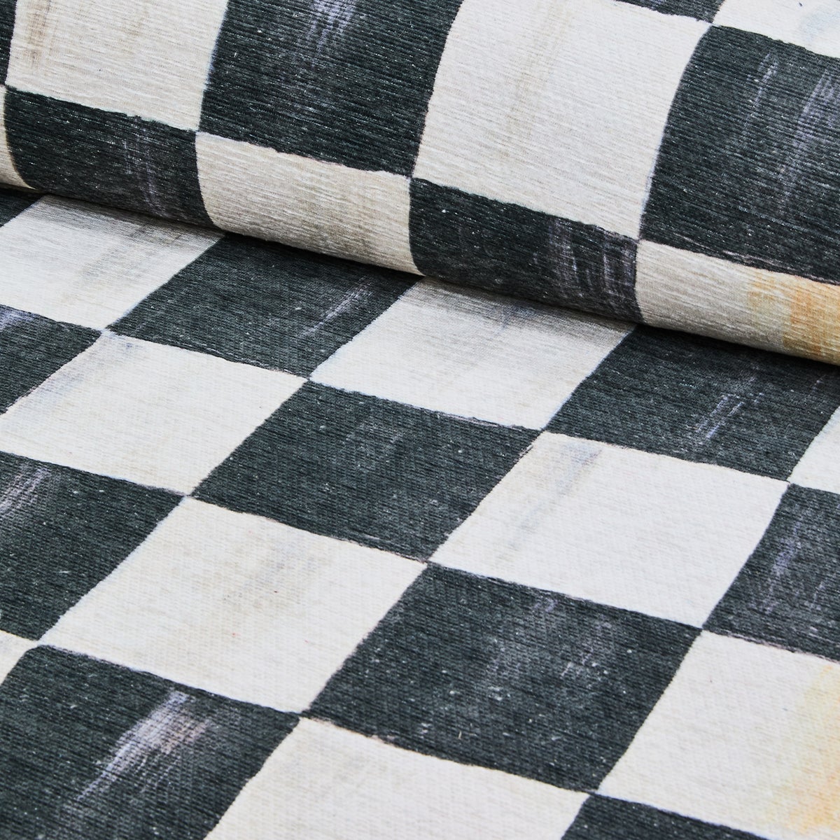 Courtly Checkered 2' x 3' Washable Rug - Image 3