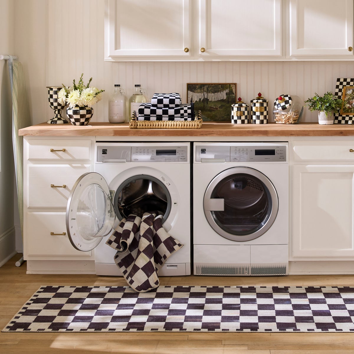 Courtly Checkered 2'6" x 8' Washable Runner - Image 4