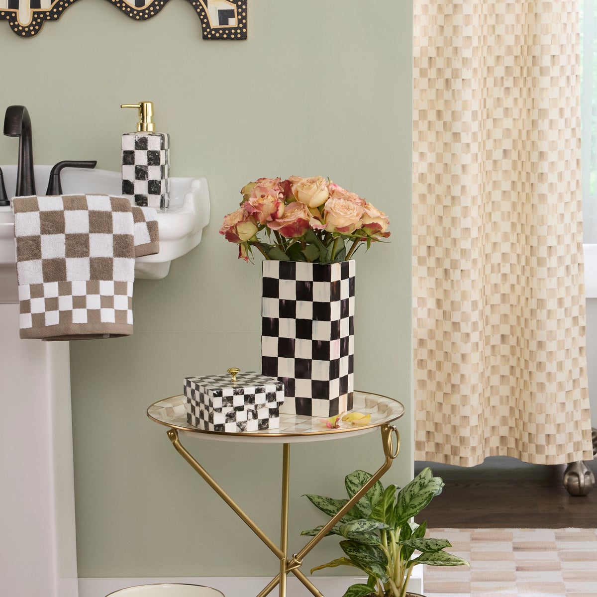 Courtly Check Pillar Vase - Image 2