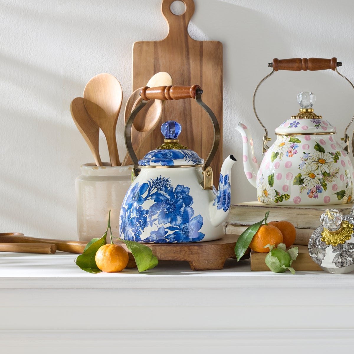 Royal English Garden 2 Quart Tea Kettle - Image 4