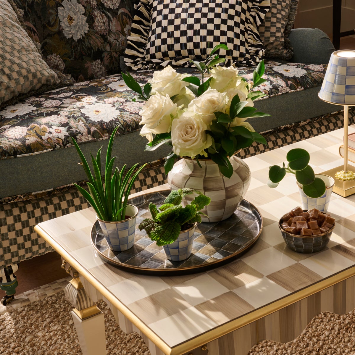 Sophisticheck Round Tray - Image 4