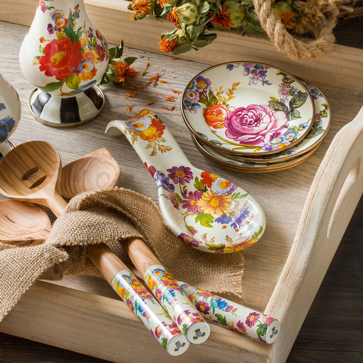White Flower Market Spoon Rest - Image 7