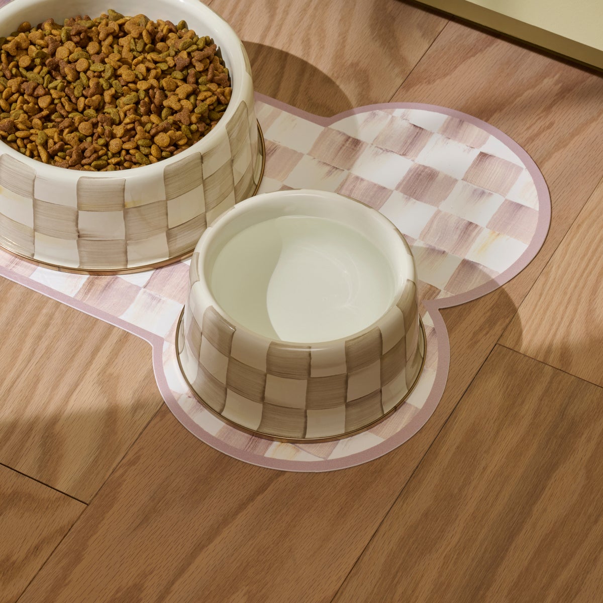 Mocha Check Medium Pet Dish - Image 3